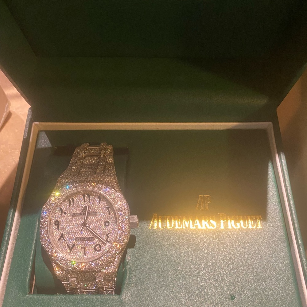 Audemars Piguet Silver and Diamond Luxury Watch